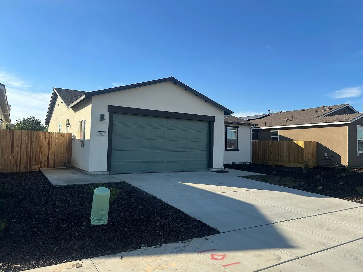 Newly Built Dr Horton Home!! Located In The Victory Oak Subdivision Available Now! — Photo 3