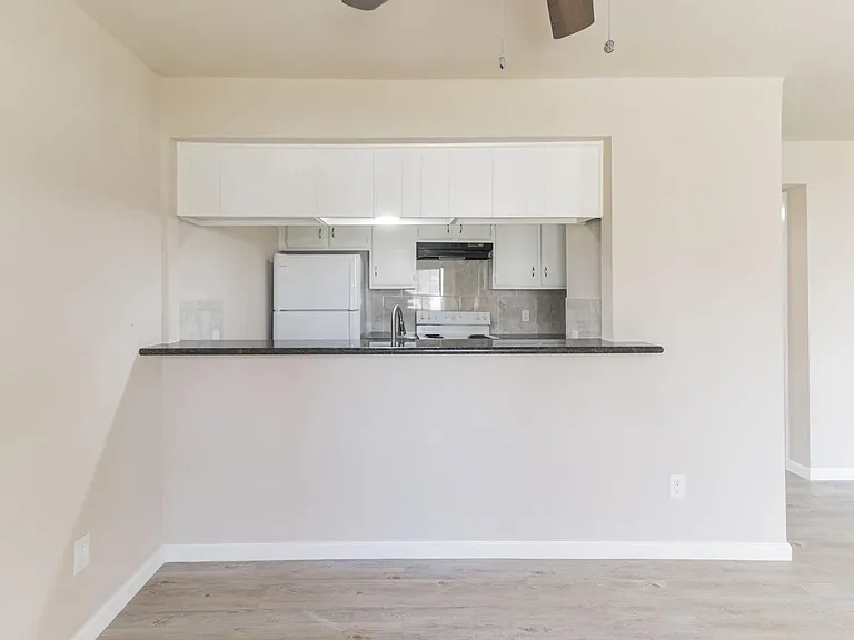 6815 Beachwood St #1 — Photo 9
