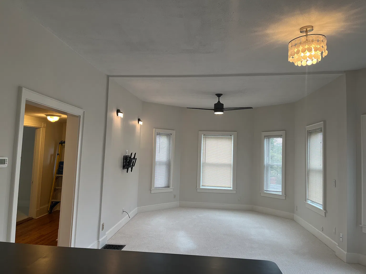 2 Lincoln Ave — Photo 4