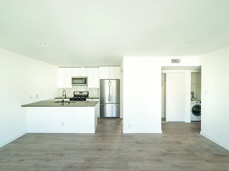 3168 Wabash Ave — Photo 6