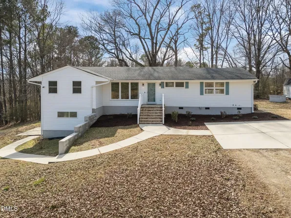 3004 Debnam Farm Ln, Raleigh, NC 27610