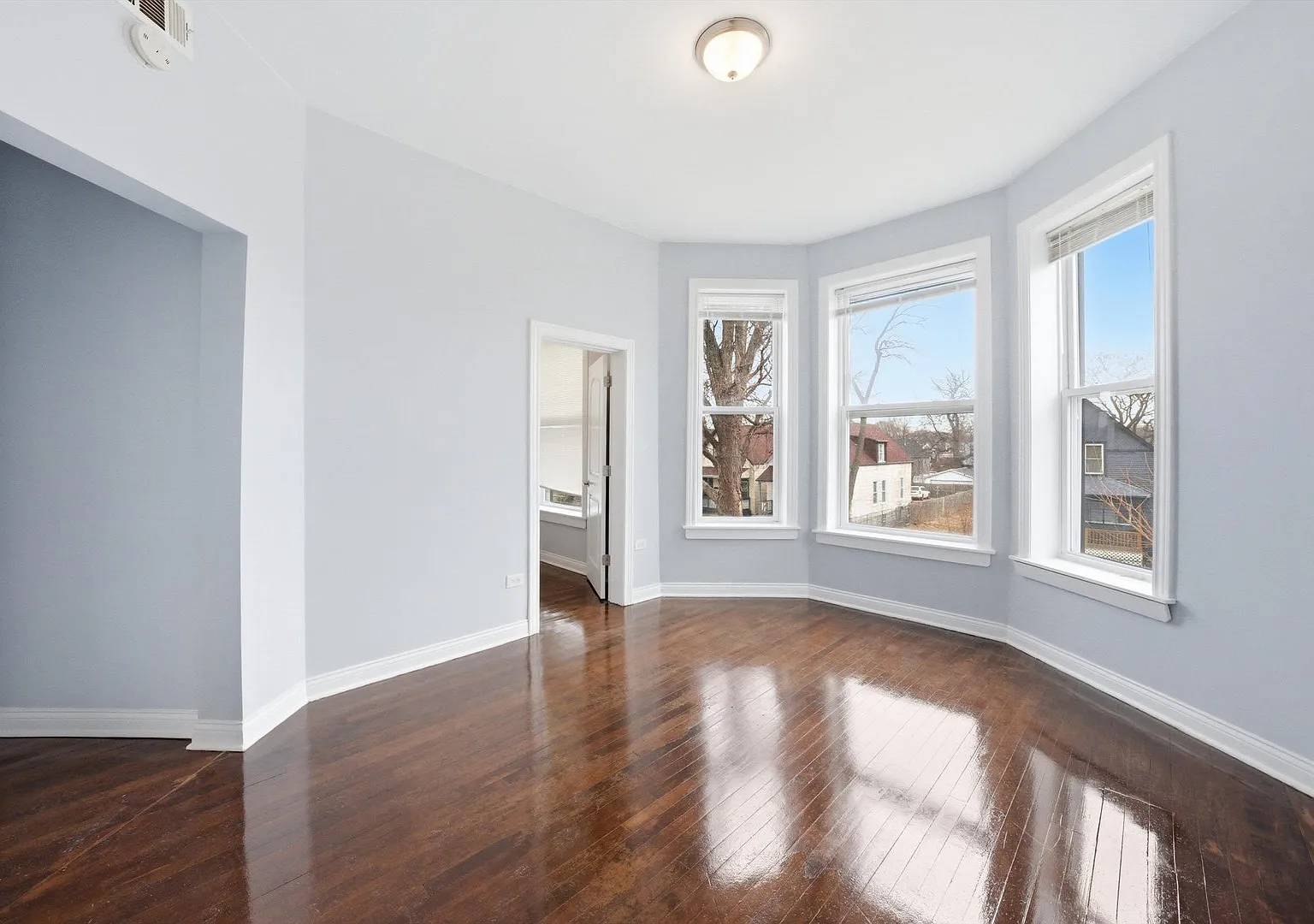 4 bed, 1800 sqft, $1,600 — Photo 4