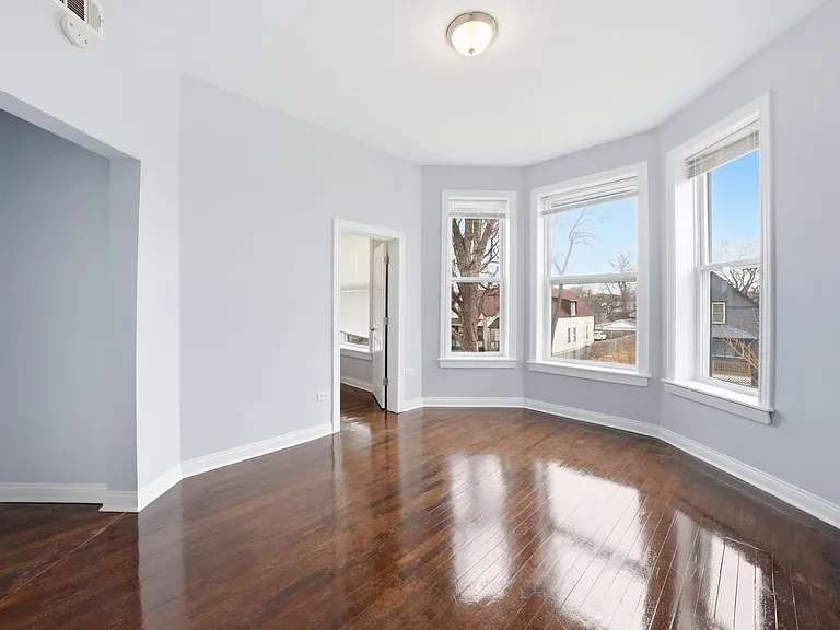 7242 S May St #2 — Photo 4