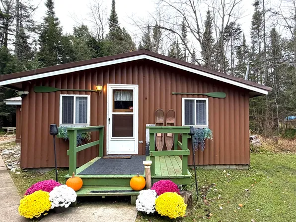 10669 W Lakeshore Dr, Brimley, MI 49715