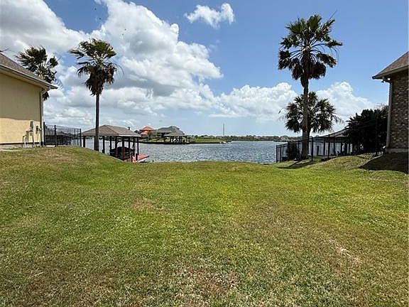 4th image of 1512 Royal Palm Dr