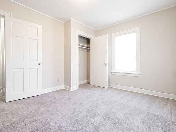 5th image of 384-386 S Yale Ave #384