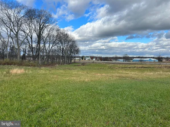640 War Admiral Blvd, Charles Town, WV 25414