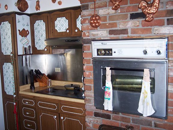 1/2 of the Country Kitchen