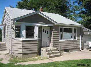 918 Bellevue Blvd N, Bellevue, NE 68005