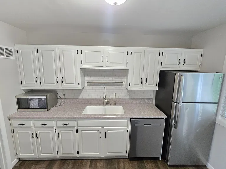 2025 Beck St — Photo 13