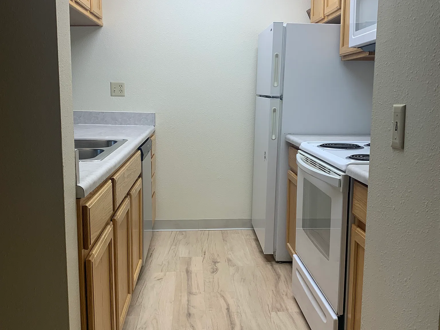 2 bed, 790 sqft, $1,450 — Photo 2