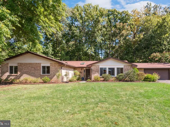 12372 San Jose Dr, Reston, VA 20191