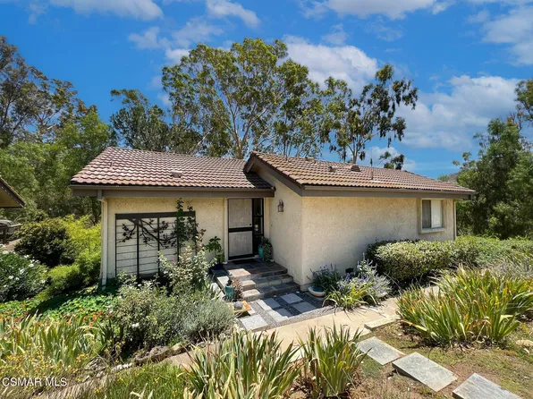 2 Sparrowhawk Ln, Oak Park, CA 91377