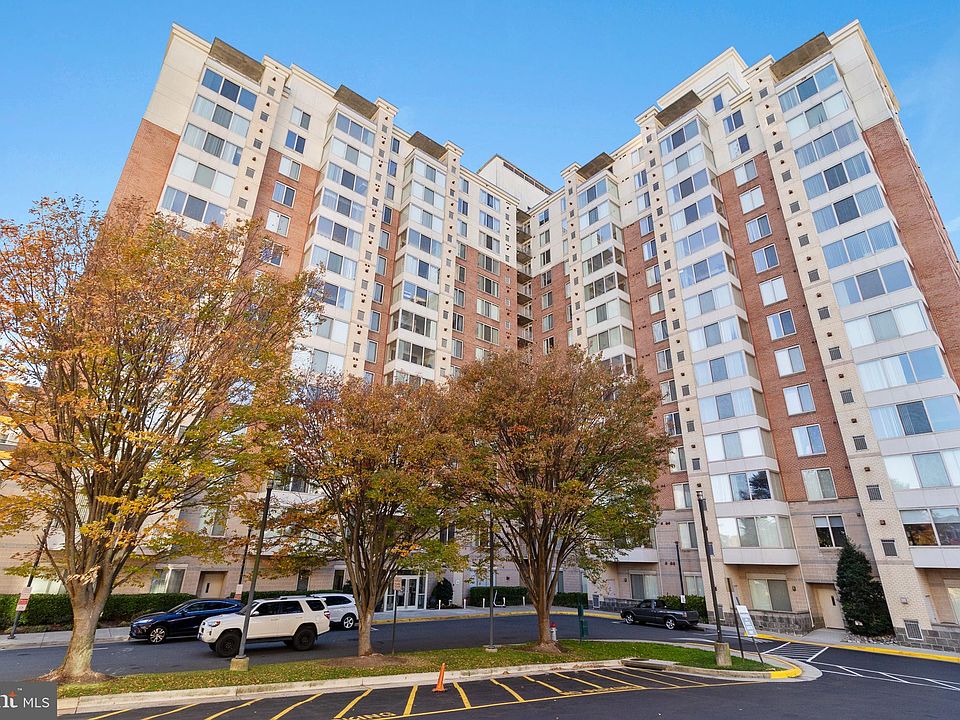 2726 Gallows Rd Vienna VA Zillow