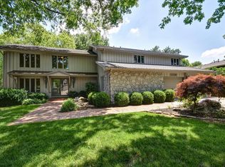 1330 S Greentree Ave, Springfield, MO 65809