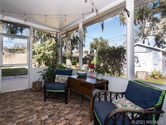 4th image of 1919 Royal Palm Dr