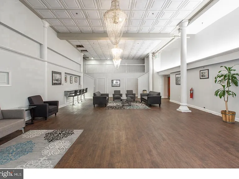 1010 Race St #6C — Photo 19