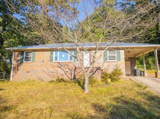 9877 Redcliff Rd, Birmingham, AL 35215