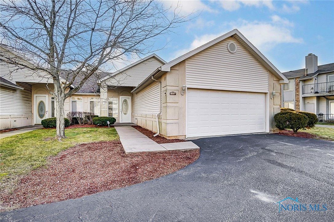 1118 Hilltop Ln, Toledo, OH 43615 | Zillow