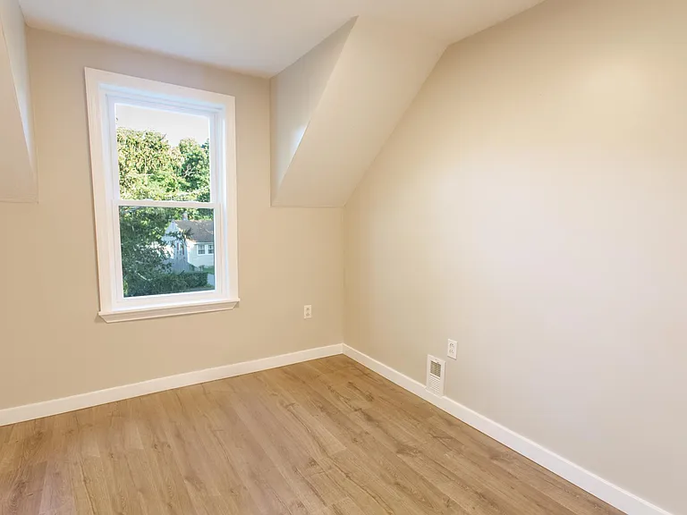 19 Prospect St #2 — Photo 15