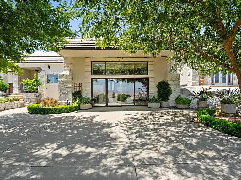 14215 Killarney Dr — Photo 73