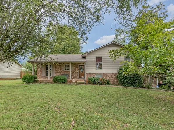 145 Riverwood Dr, Hendersonville, TN 37075