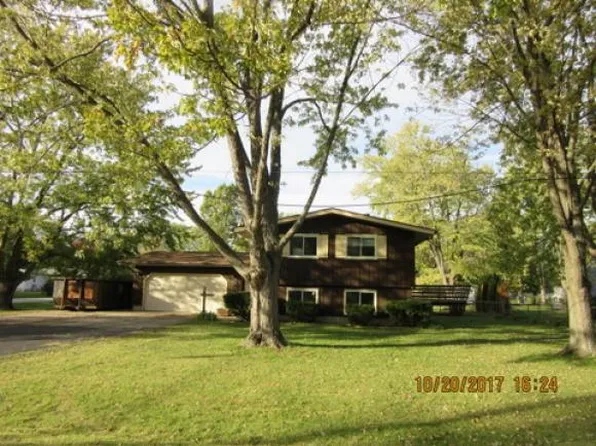 3710 E Corman St, Decatur, IL 62521