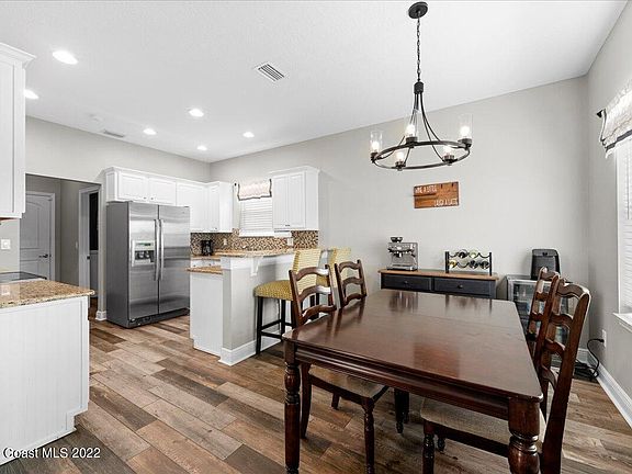 4th image of 1557 Alaqua Way