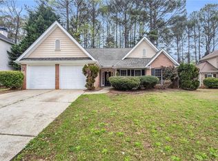 6876 Spreadlong Oaks Dr, Stone Mountain, GA 30087