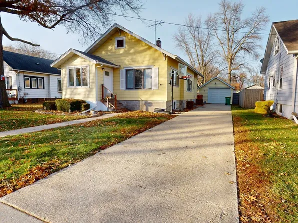 615 E 6th St, Albert Lea, MN 56007