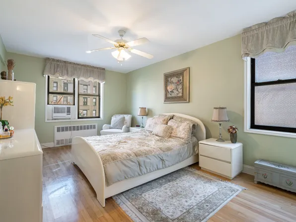 3060 Ocean Avenue image 9 of 14