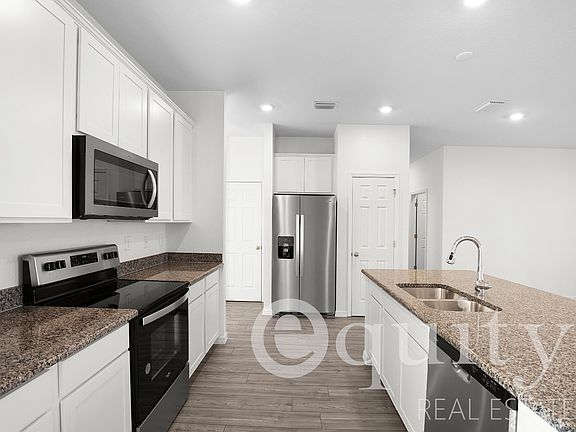 3rd image of 1827 NW 10th St