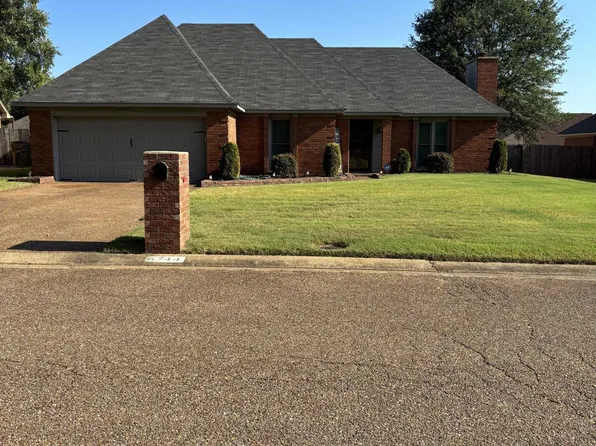 6744 Shoreline Cir, Memphis, TN 38141