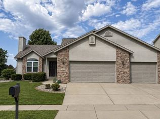 1106 Turnberry Ct, Waunakee, WI 53597
