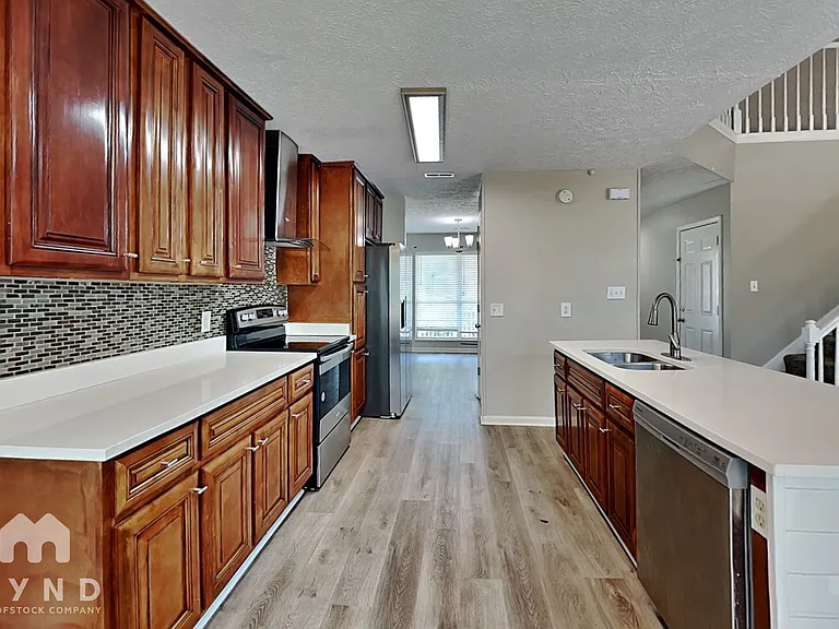 3100 Creekview Ln — Photo 5