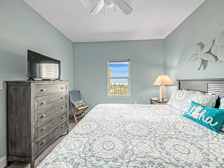 9902 S Thomas Dr #1890 — Photo 3