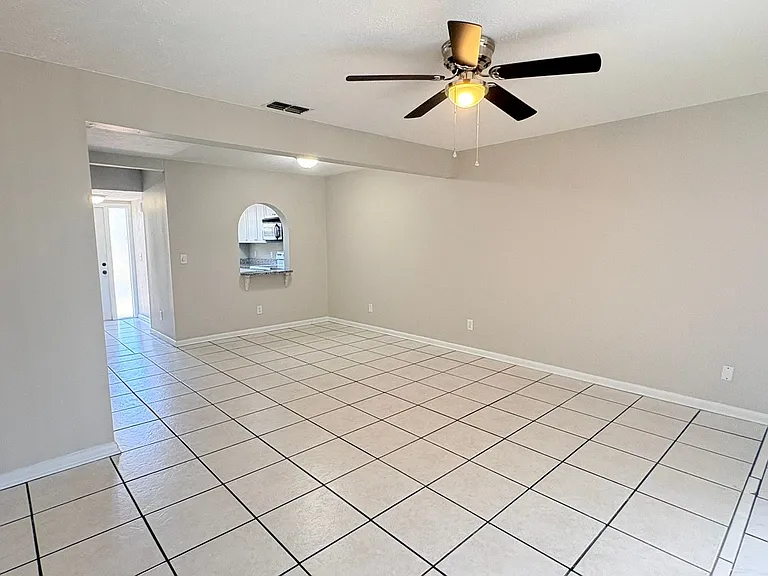 1123 SW 48th Ter #106 — Photo 8