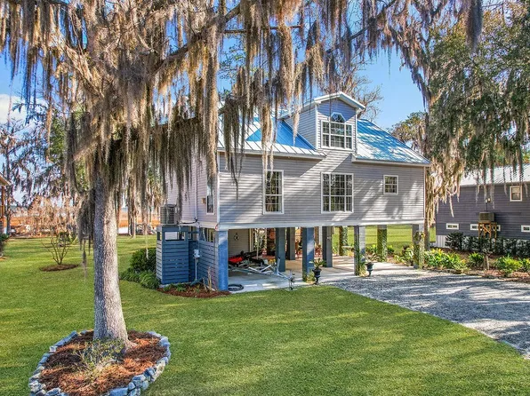 1107 River Plantation Pl NE, Townsend, GA 31331