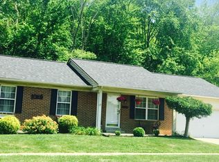 201 Deershadow Rd, Maineville, OH 45039