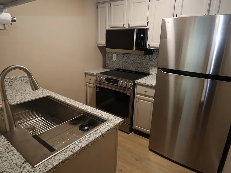 206 E Chimney Hill Dr #206 — Photo 6
