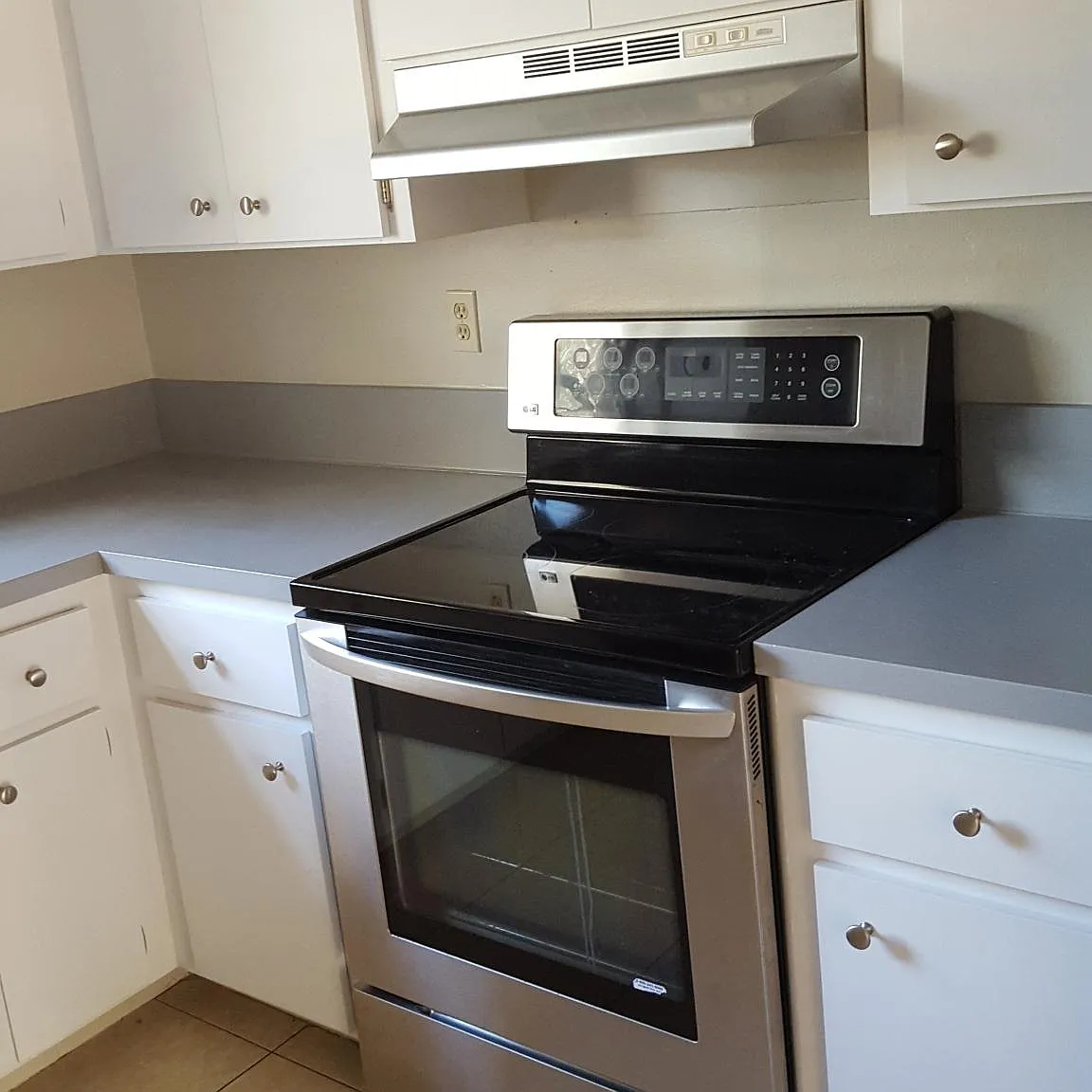 2 bed, 1.5 bath, 1200 sqft, $2,200 — Photo 1