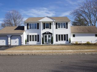 2 Buckingham Ct, Hazlet, NJ 07730