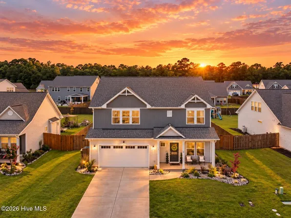 58 E Maritt Street, Hampstead, NC 28443
