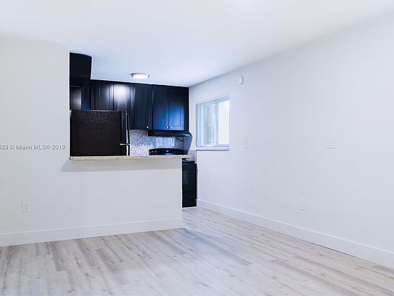 4th image of 1091 SW 4th St APT 2