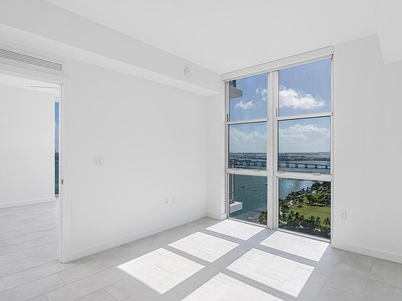 5th image of 2160 N Bayshore Dr #1A
