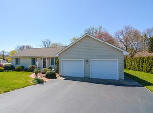 81 Dale Ave, Attleboro, MA 02703