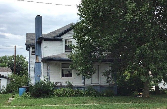 1st image of 104 E Main St