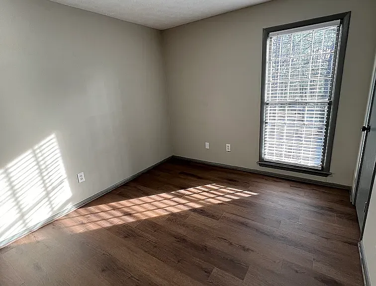 524 Elder St #524 — Photo 11