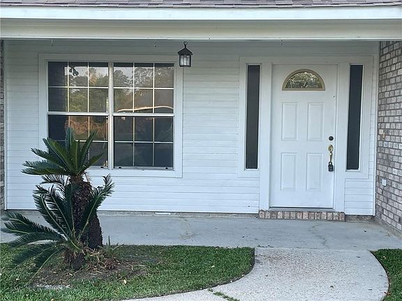 4th image of 41213 Schafer Dr