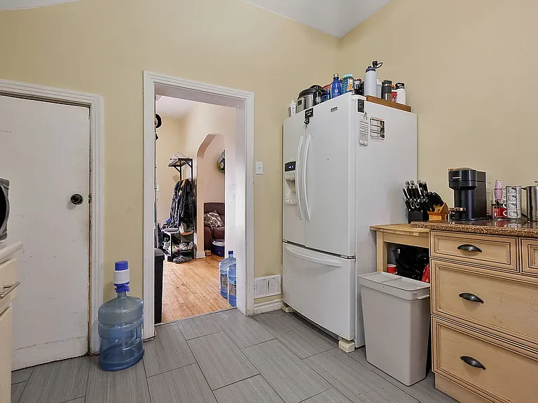 481 Besserer St #1 — Photo 35